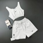 ست نیمتنه و شورتک ورزشی نایک ، نیم تنه و شورتک ورزشی ، ست Nike , ست ورزشی زنانه ، ست باشگاهی زنانه نایک